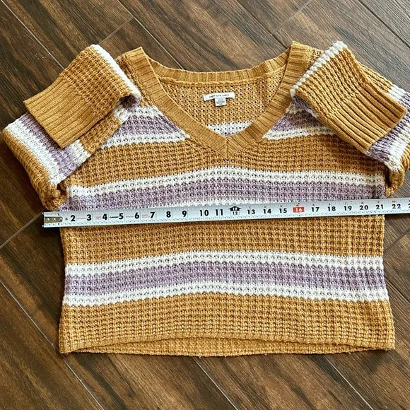 American Eagle cropped sweater S - Picture 2 of 4